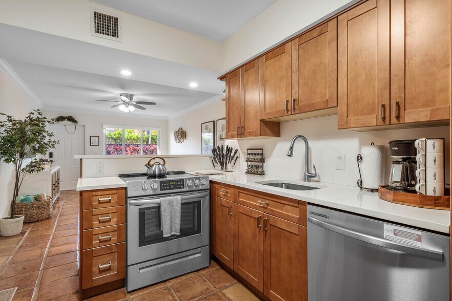More Photos Of 615-617 NE 9th Ave, Fort Lauderdale Apartments For Sale