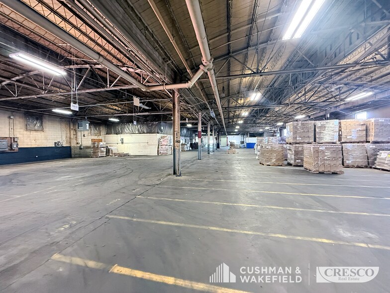 More Photos Of 5446-5454 Dunham Rd, Maple Heights Manufacturing For Lease