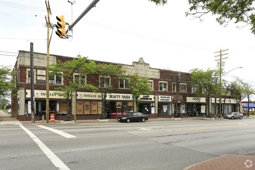 Primary Photo Of 5772-5796 Ridge Rd, Parma General Retail For Lease