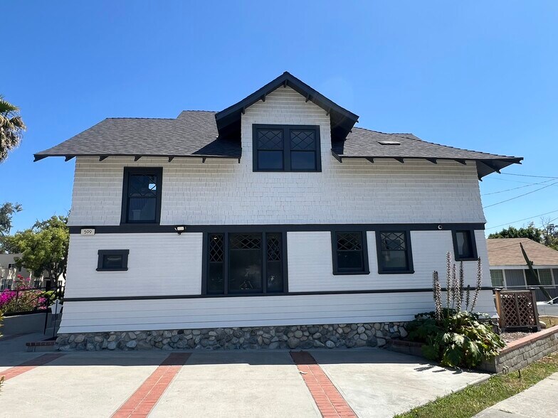 More Photos Of 599 N Fair Oaks Ave, Pasadena Office For Lease