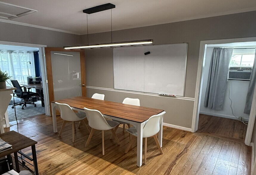 More Photos Of 515 E Main St, Lexington Office For Lease
