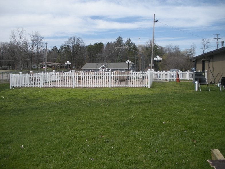 More Photos Of 1108 Estey Rd, Beaverton Restaurant For Sale