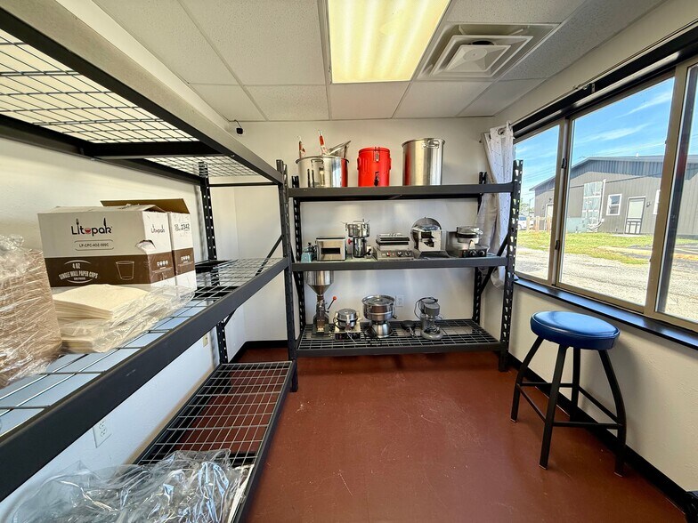 More Photos Of 105 S Water St, Nixa Restaurant For Sale