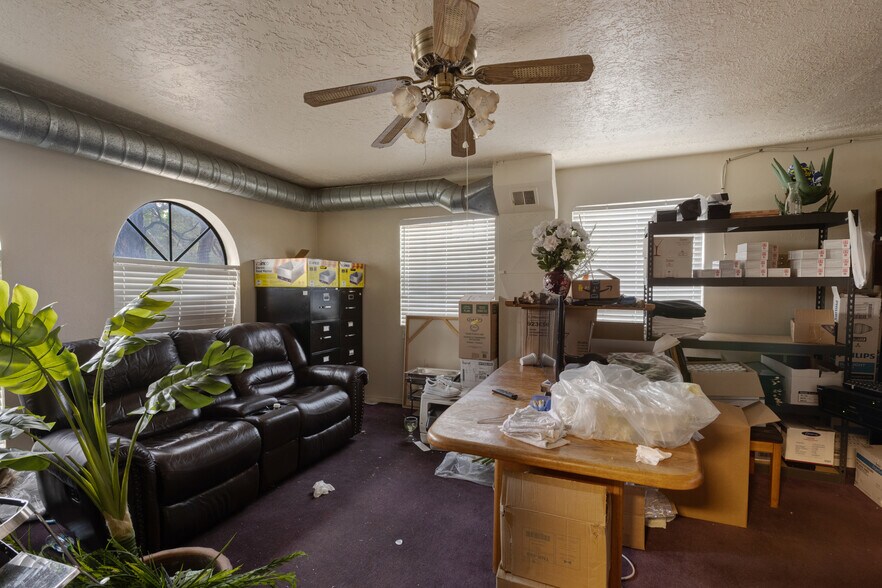 More Photos Of 8032 4th St NW, Albuquerque Restaurant For Sale