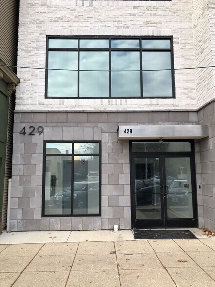 More Photos Of 431 Broad St, Sewickley Medical For Lease