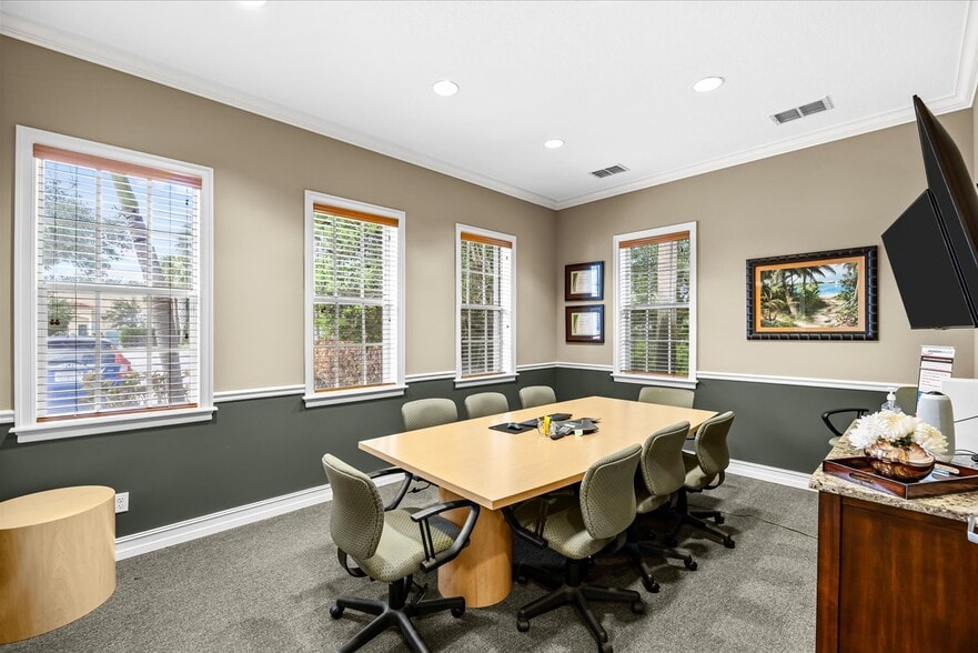 More Photos Of 2108-2110 SE Rays Way, Stuart Office For Sale