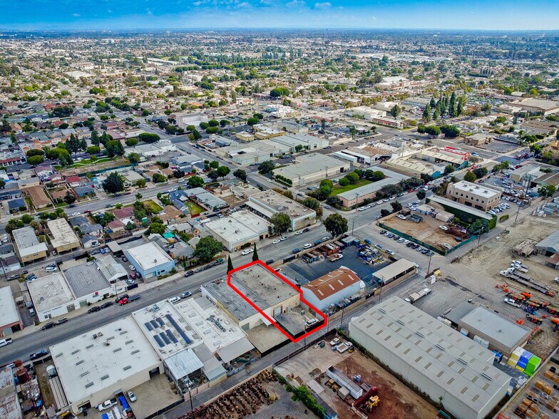 More Photos Of 15539 Vermont Ave, Paramount Manufacturing For Lease