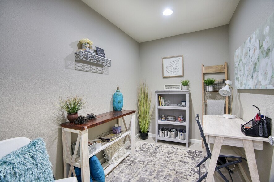 More Photos Of 312 N Alma School Rd, Chandler Medical For Lease