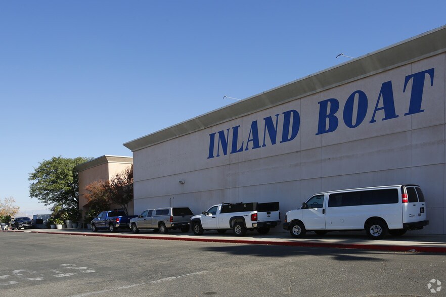 More Photos Of 681 E San Jacinto Ave, Perris Freestanding For Lease