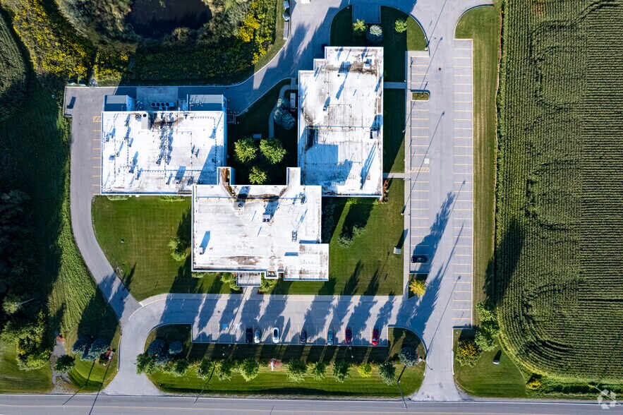 More Photos Of 1100 Bennett Rd, Bowmanville Office For Lease