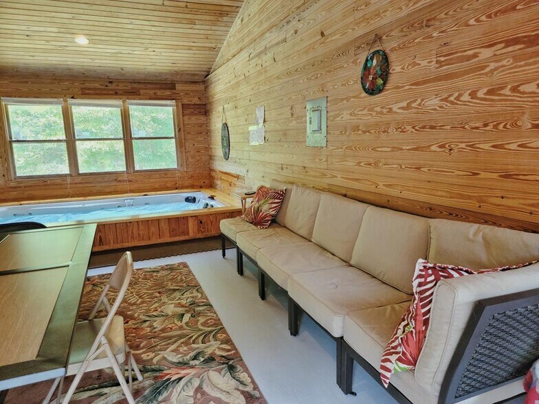 More Photos Of 9545 178th St, Mc Alpin Specialty For Sale