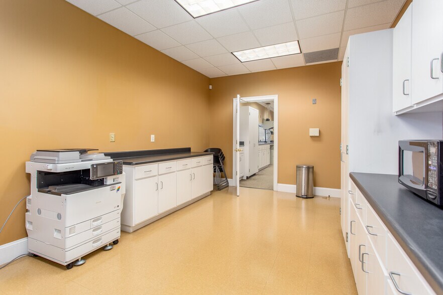 More Photos Of 102 Stonebridge Blvd, Bremen Bank For Sale