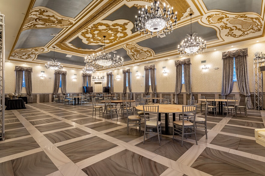 More Photos Of 404 Richmond Ter, Staten Island Specialty For Sale