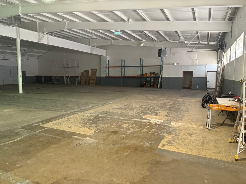 More Photos Of 620 W Vermijo Ave, Colorado Springs Warehouse For Lease