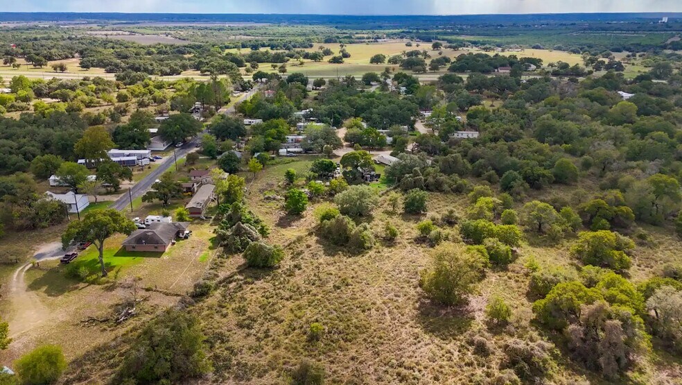 More Photos Of 102 Oak Ridge Dr, Floresville Trailer Camper Park For Sale