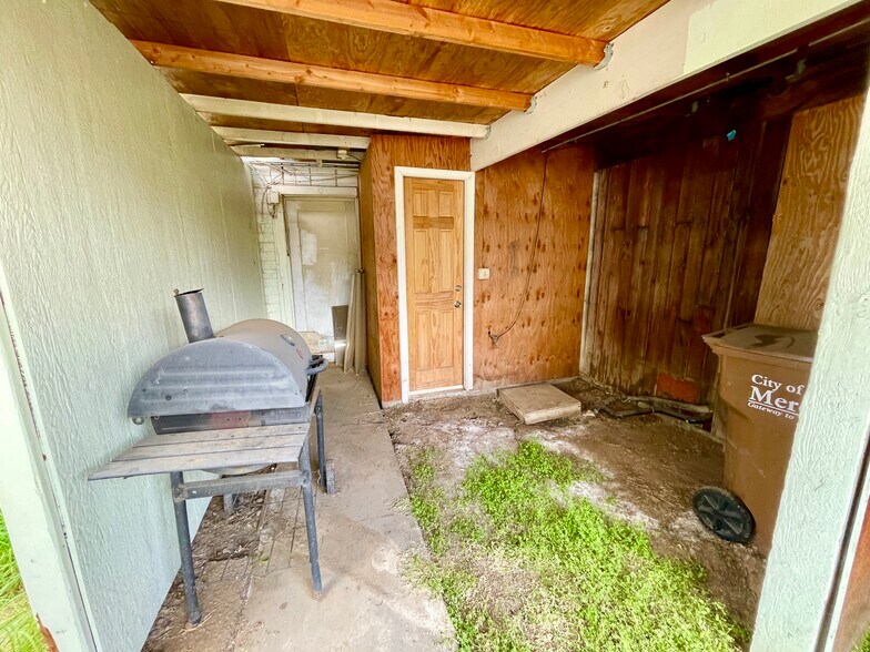 More Photos Of 1799 E 21st St, Merced Flex For Sale