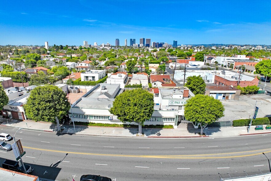 More Photos Of 419 S Robertson Blvd, Beverly Hills Schools For Sale