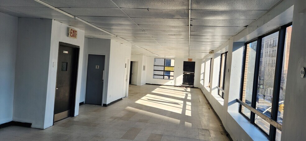 More Photos Of 330-334 Audubon Ave, New York Storefront Retail Office For Lease