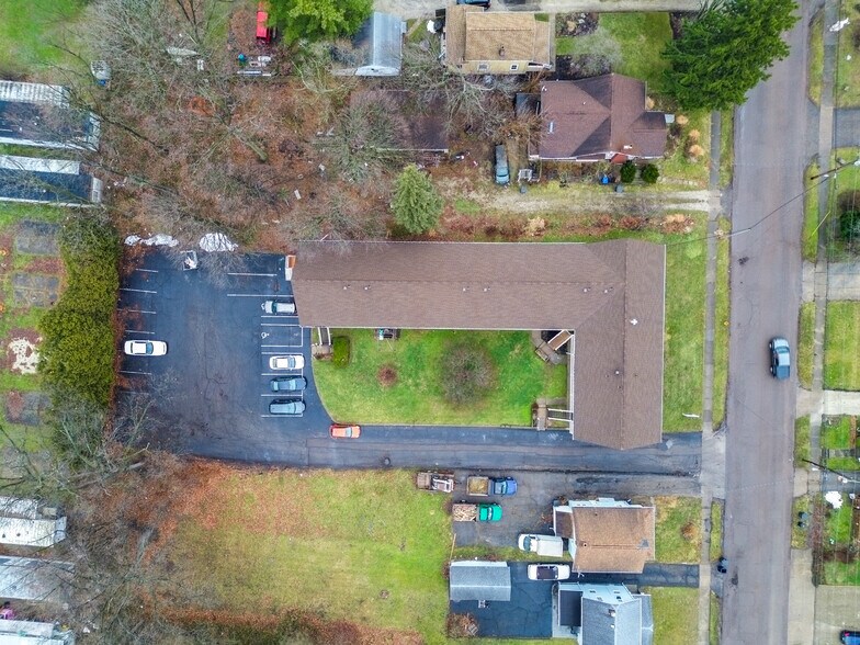 More Photos Of 2615 Ellet Ave, Akron Apartments For Sale