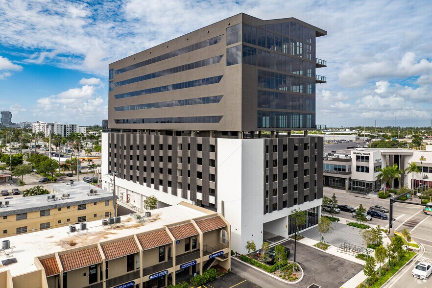 More Photos Of 800 N Federal Hwy, Hallandale Beach Office For Lease
