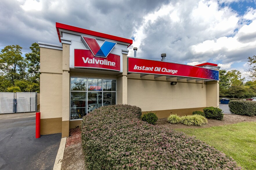 41014191 Tates Creek Centre Dr, Lexington, KY 40517 For Lease