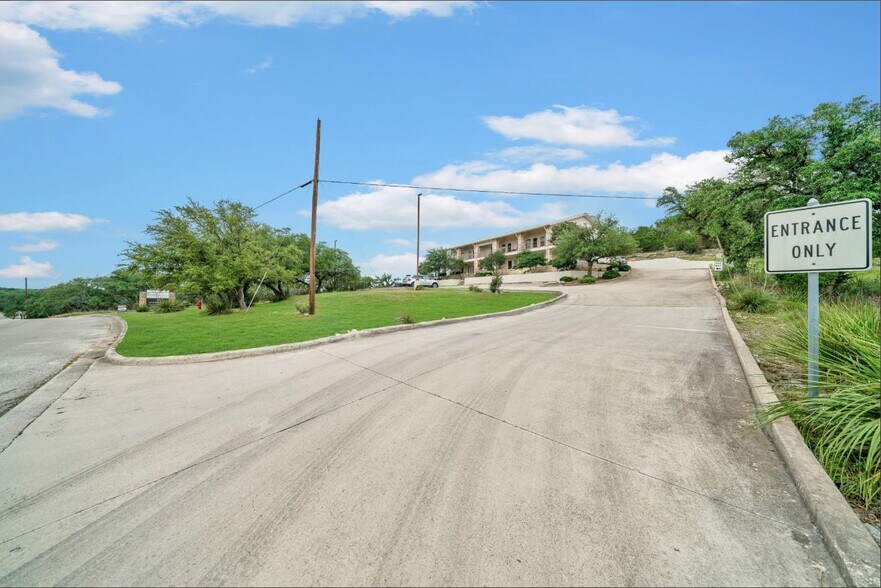 More Photos Of 180 Joe Wimberley Blvd, Wimberley Medical For Lease