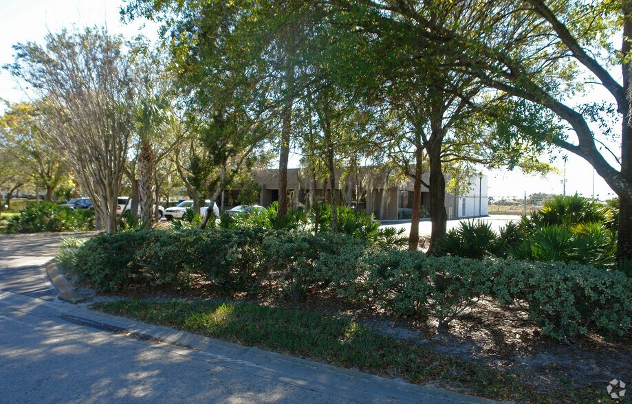 More Photos Of 1765 Commerce Ave N, Saint Petersburg Unknown For Lease