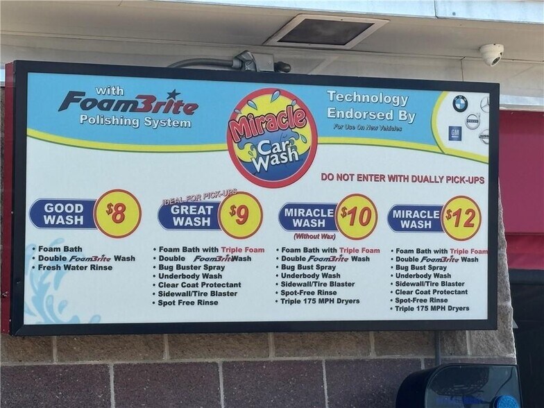 More Photos Of 16 Main St, Farmington Carwash For Sale