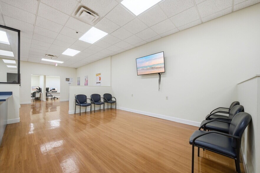 More Photos Of 433 SW 10th St, Ocala Medical For Sale