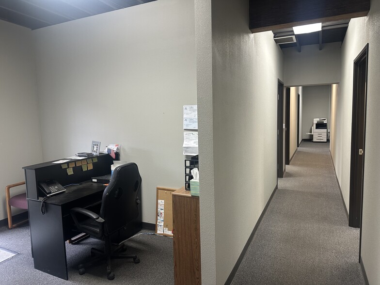 More Photos Of 2318 Pacific Ave, Forest Grove Office For Sale