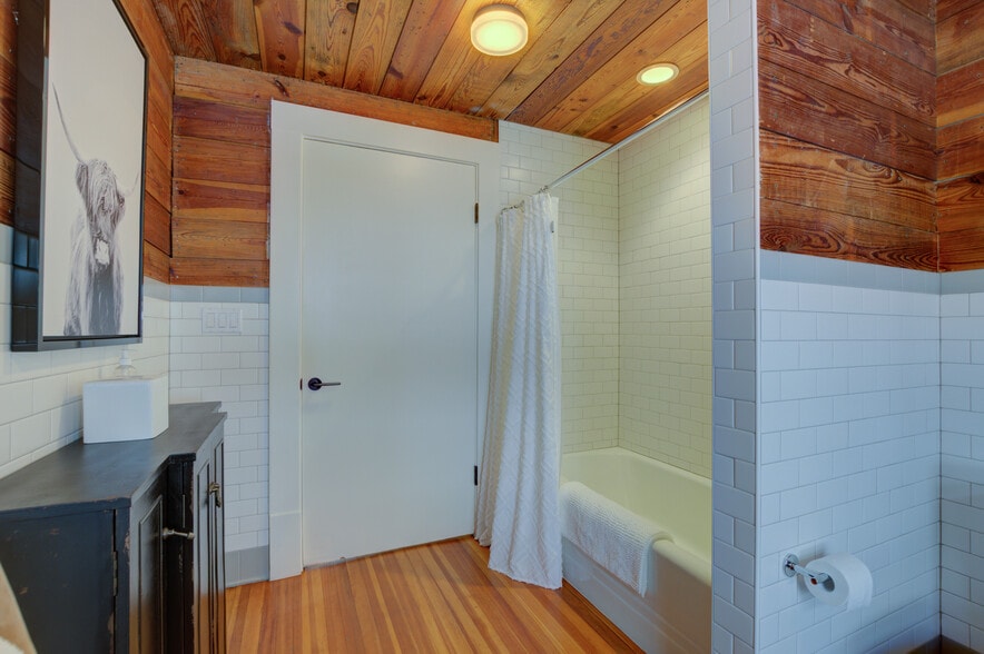 More Photos Of 904 San Antonio St, Austin Office For Lease