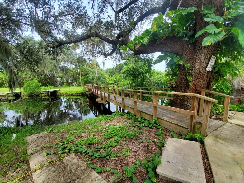 More Photos Of 29208 Snook Cir, Punta Gorda Manufactured Housing Mobile Home Park For Sale