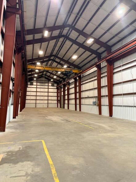 More Photos Of 101 Industrial Park Blvd, Hitchcock Warehouse For Lease