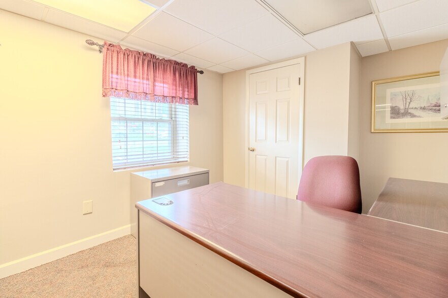 More Photos Of 2703 Mosside Blvd, Monroeville Medical For Lease