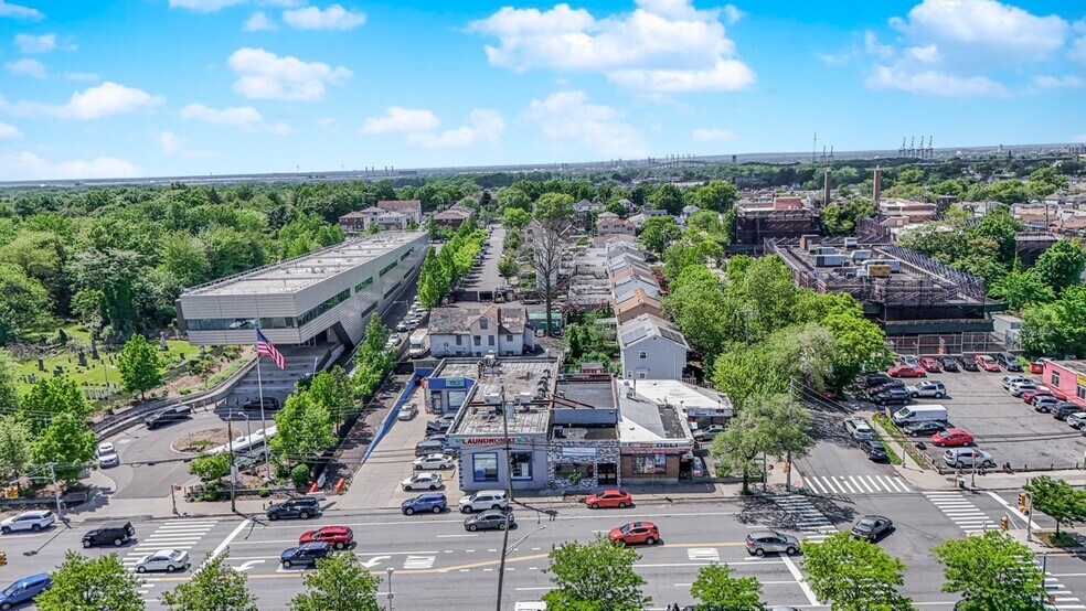 More Photos Of 956 Richmond Ave, Staten Island General Retail For Sale