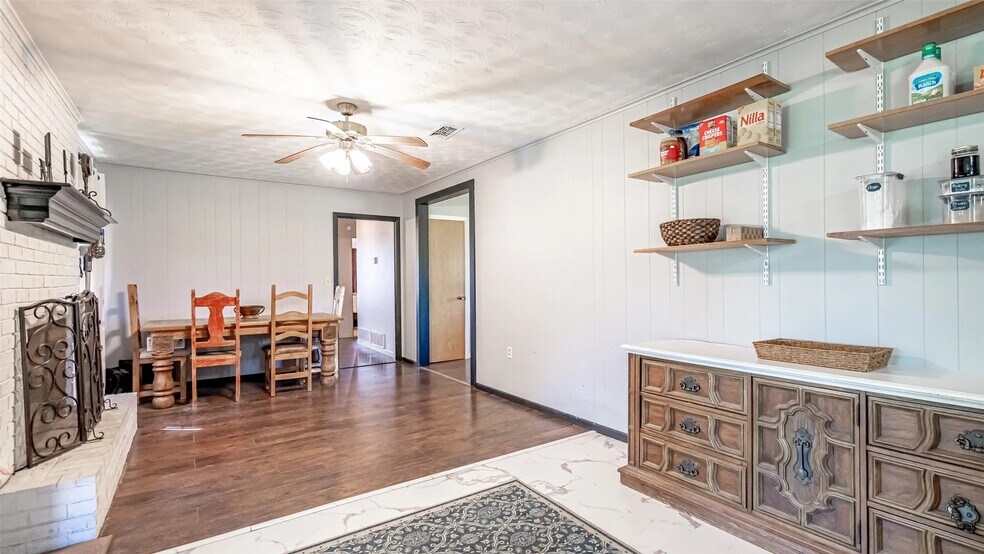 More Photos Of 2546 N Highway 144, Glen Rose Land For Sale