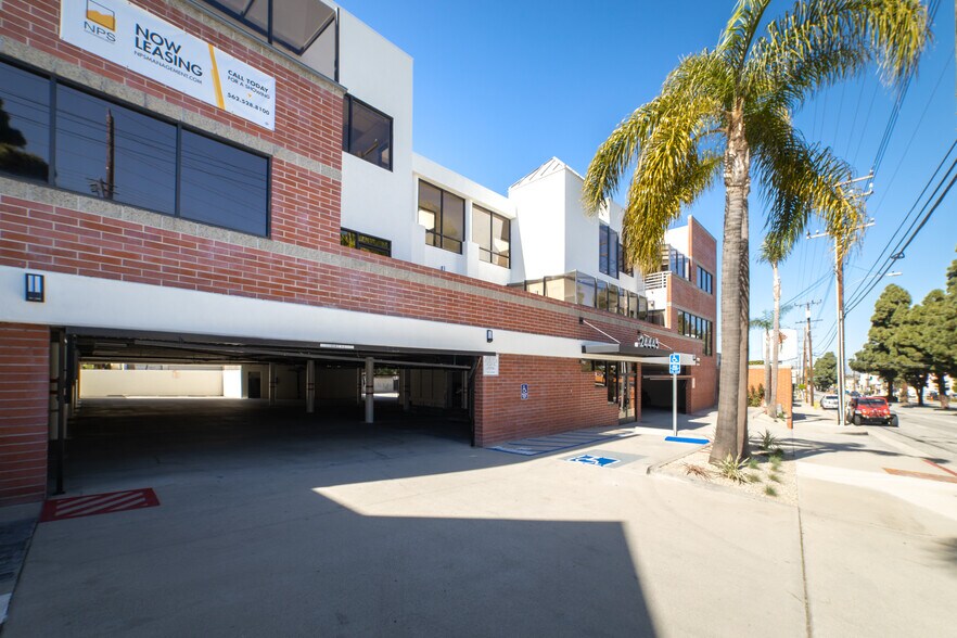 More Photos Of 24445 Hawthorne Blvd, Torrance Medical For Lease