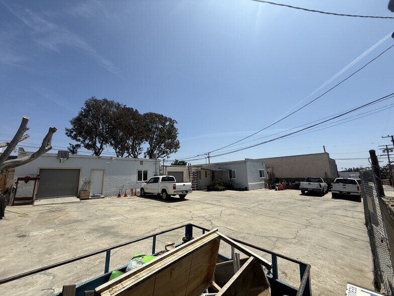 More Photos Of 2317 Orange Ave, Signal Hill Office For Sale