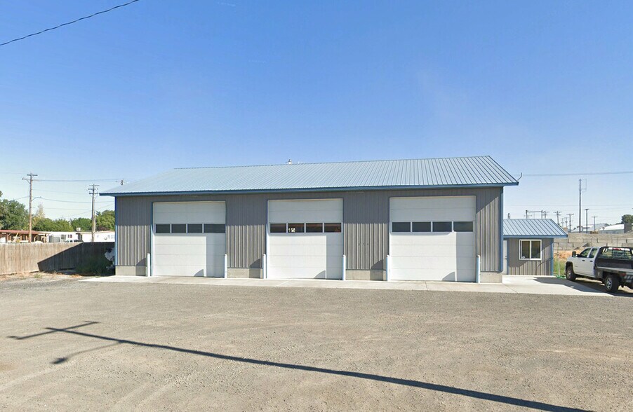 Primary Photo Of 270 W Avenue H, Wendell Warehouse For Lease