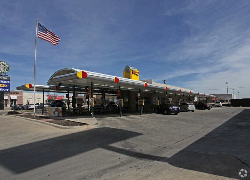 Primary Photo Of 2991 S State Highway 360, Grand Prairie Fast Food For Sale
