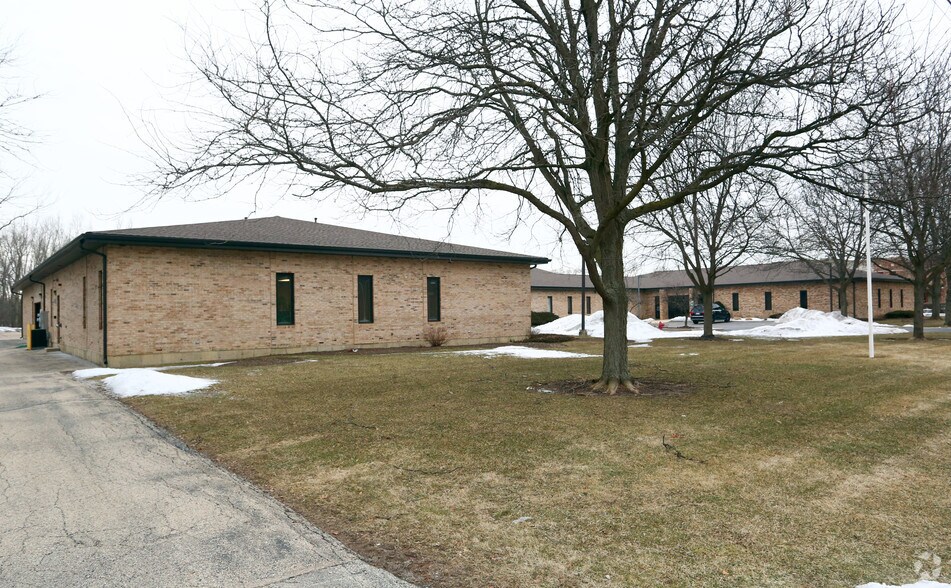 More Photos Of 850 W Bartlett Rd, Bartlett Medical For Sale