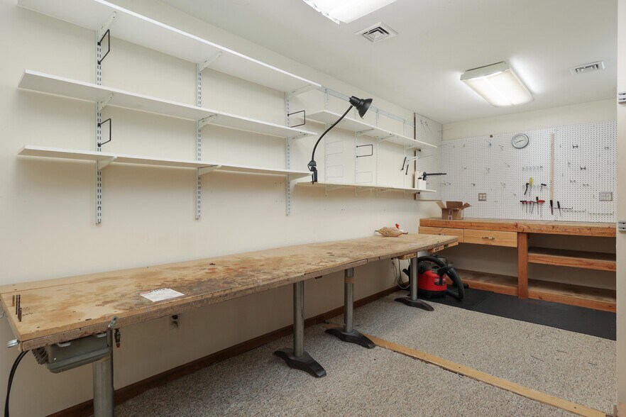 More Photos Of 1431 Raritan Rd, Clark Office For Sale