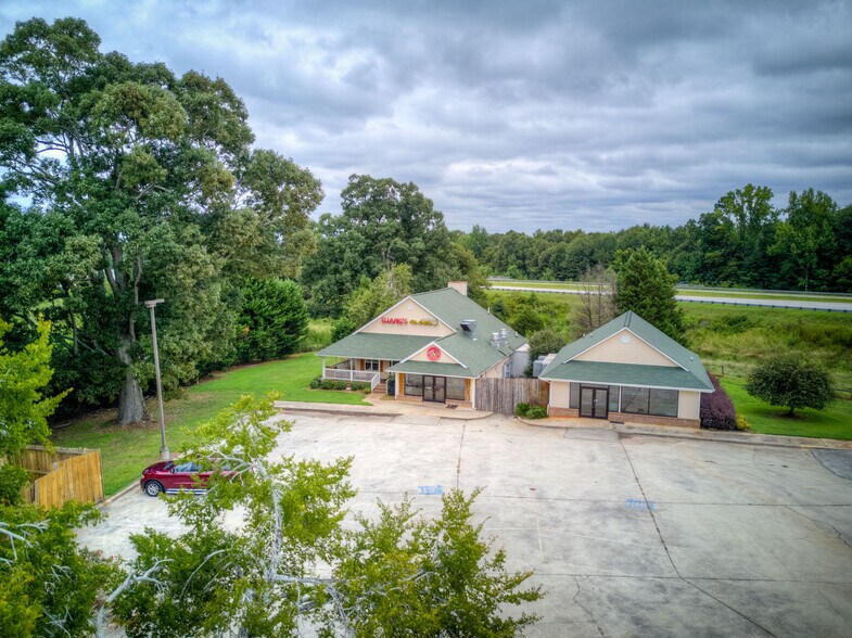 More Photos Of 386 Highway 82 S, Jefferson Restaurant For Sale