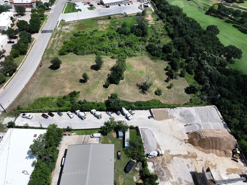 More Photos Of 1305-1307 Royal Pky, Euless Land For Sale