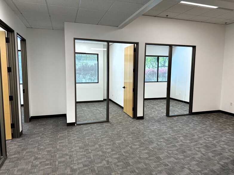 More Photos Of 3775 Brickway Blvd, Santa Rosa Medical For Lease