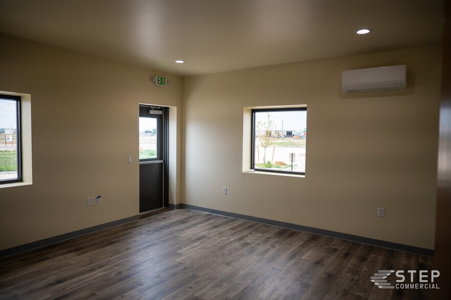 More Photos Of 1422 Cimarron Ct, Greeley Warehouse For Lease