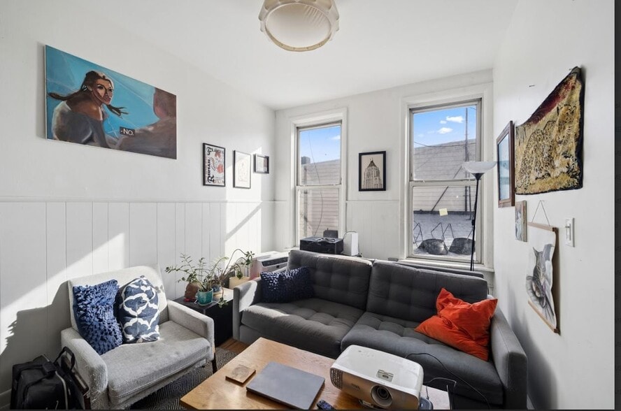 More Photos Of 552 Grandview Ave, Ridgewood Storefront For Sale