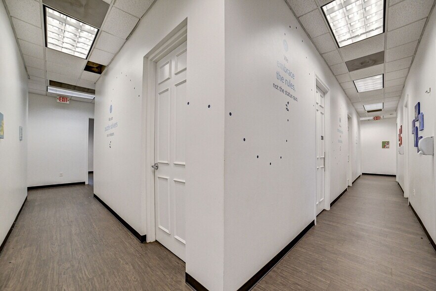 More Photos Of 2515 Cordes Dr, Sugar Land General Retail For Sale