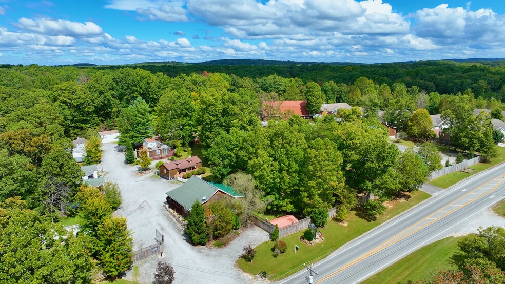 Primary Photo Of 11845 US 41 St, Monteagle Trailer Camper Park For Sale