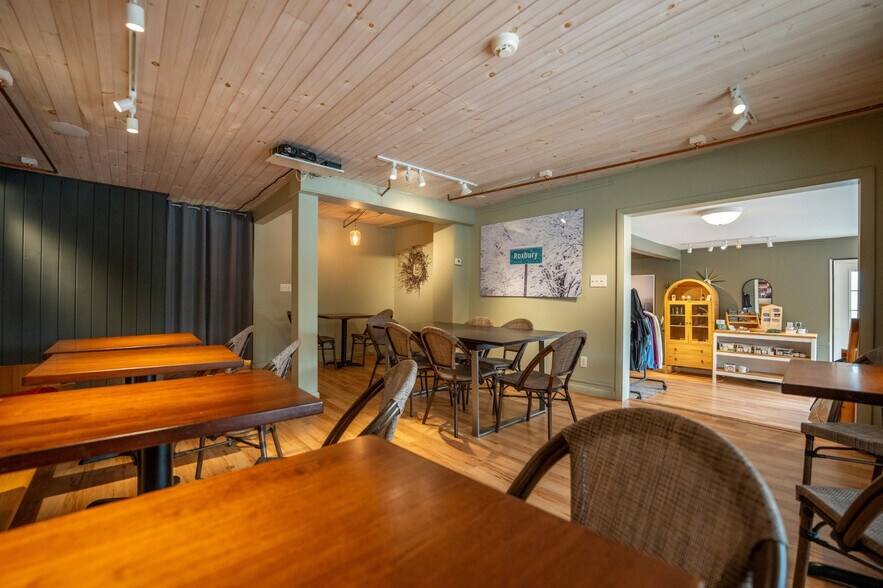 More Photos Of 53470 NY-30 Hwy, Roxbury Flex For Sale